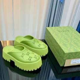 Picture of Gucci Shoes _SKUGGslip-onsandalsz35-4501056303